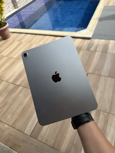 ? iPad Apple (A16) 128 GB + Kit Completo - Estado de Novo | Ainda na Garantia