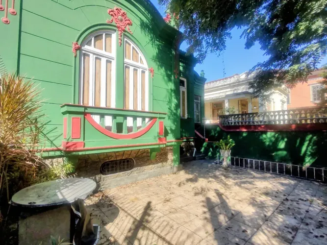 Imóvel para aluguel possui 250 metros quadrados com 6 quartos em Ingá - Niterói - RJ