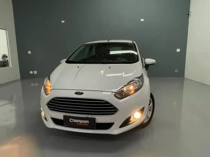 Ford Fiesta 1.6 16V Flex Aut. 5P 2016