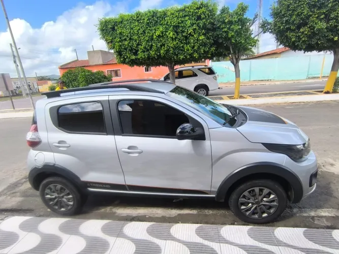 Fiat Mobi Trekking 1.0 Flex 5P 2025