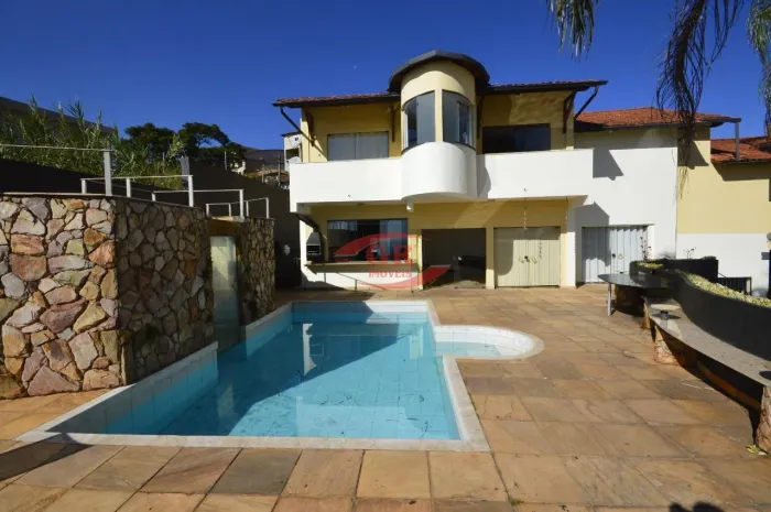 Casa à venda, 4 quartos, 1 suíte, 4 vagas, Santa Lúcia - Belo Horizonte/MG