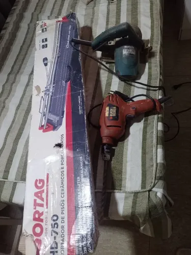 Vendo uma Makita, uma furadeira, e cortado de cerâmica