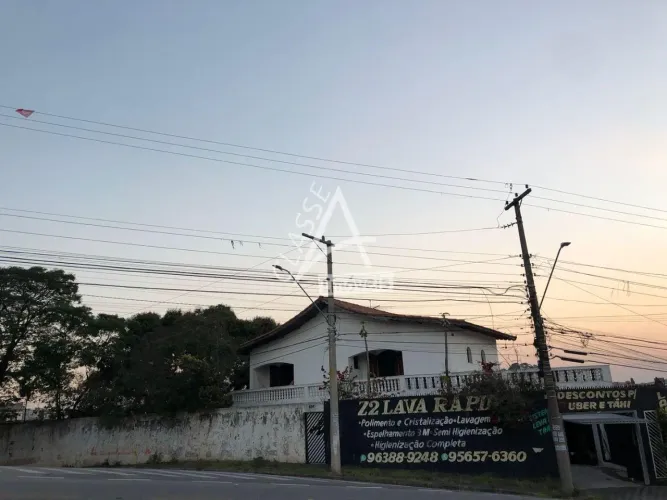 Casa com 6 dormitórios, 587 m² - Jardim Zaira