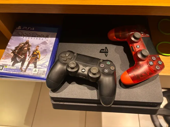 Playstation 4 Slim
