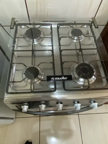 Vendo 1 fogão de 4 bocas 
