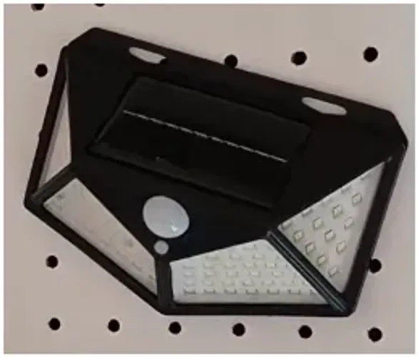 Lampada solar para garagem e jardim. Vídeo na descrição