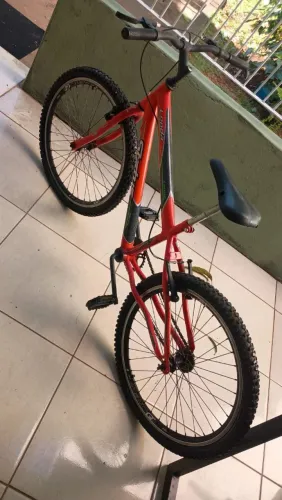 Bicicleta - Status Lenda (vermelha)