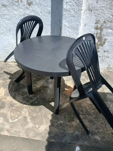 Jogo mesa e duas cadeiras