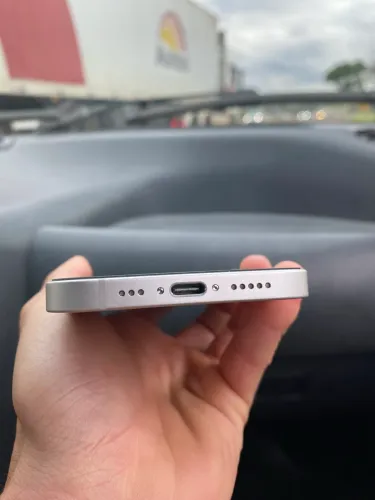 iPhone 16e
