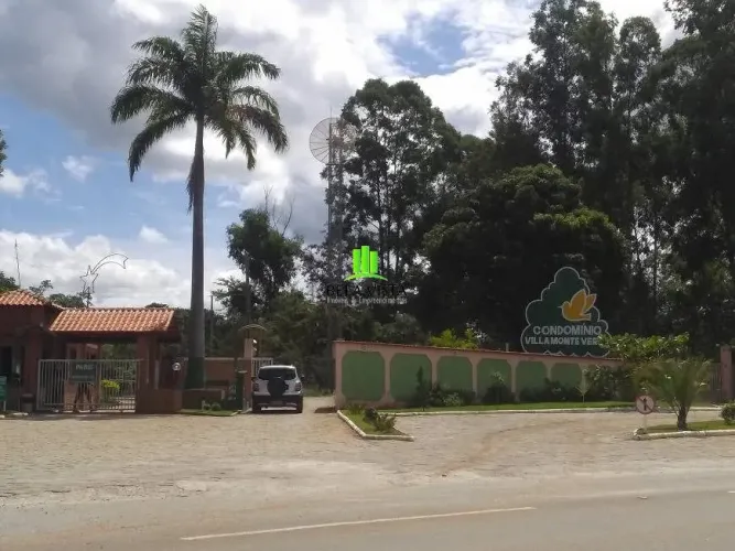 Lotes em Condomínio em Cond. Villa Monte Verde.