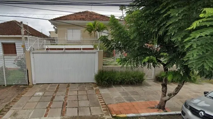 Casa para venda e locação com 3 dormitórios, piscina, churrasqueira e vaga de garagem, exc