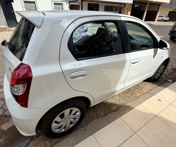 Toyota Etios X 1.3 Flex 16V 5P Mec. 2019