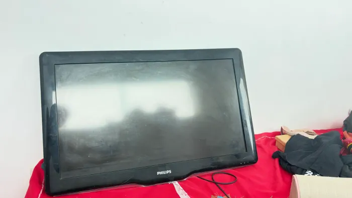 TV PHILCO 32 NÃO É SMART