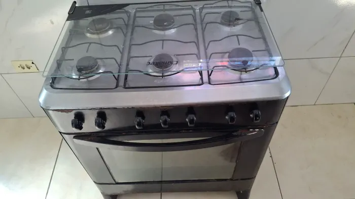 VENDO FOGÃO ESMALTEC 150$
