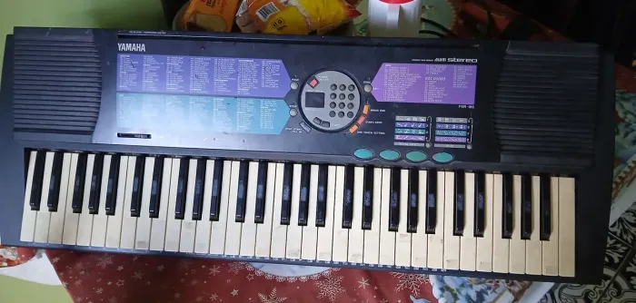 Teclado psr 185