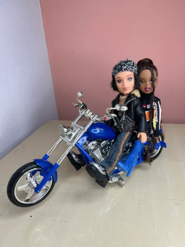 Moto Bratz