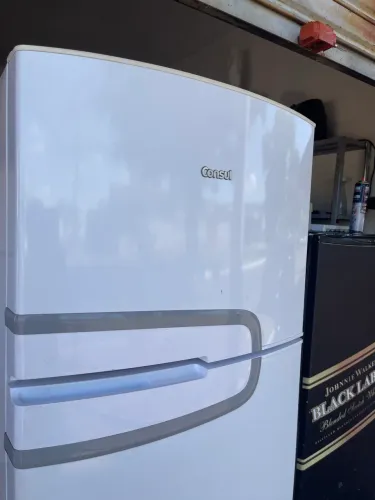 Vendo geladeira bem conservada !