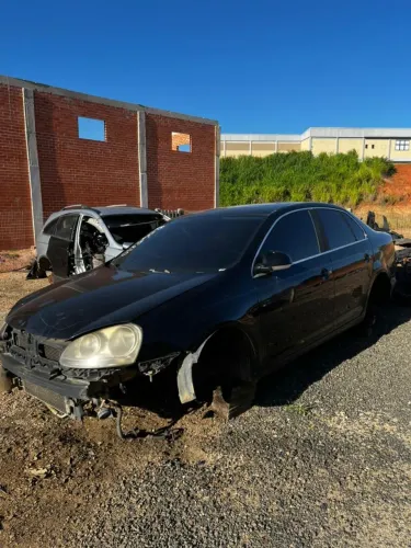 SUCATA VOLKSWAGEN JETTA 2007 2.5 PRA VENDA DE PEÇAS