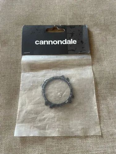 Trava Pedivela Cannondale Hollowgram