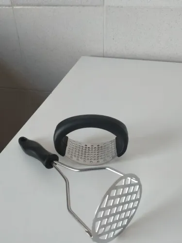 Kit Amassador de Batata + Espremedor de Alho