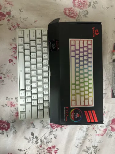 REDRAGON Fizz K617 RGB USB Mini Teclado Mecânico Para Jogos Com Fio Interruptor Vermelho