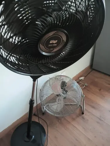 PEÇAS ou CONSERTO circulador c50 britânia + ventilador wap turbo