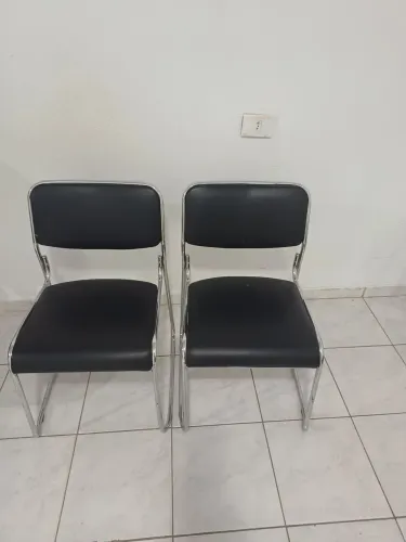 Cadeiras ficas estofadas para escritório e cadeira giratória com regulagem
