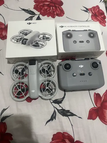 DRONE DJI NEO + CONTROLE RCN3