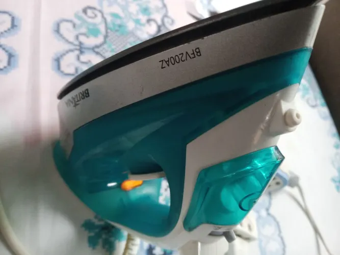 Ferro De Passar Roupas Britãnia 127 Volts