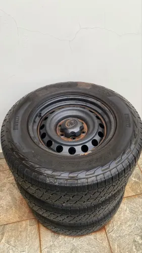 Roda pneu estepe Hilux
