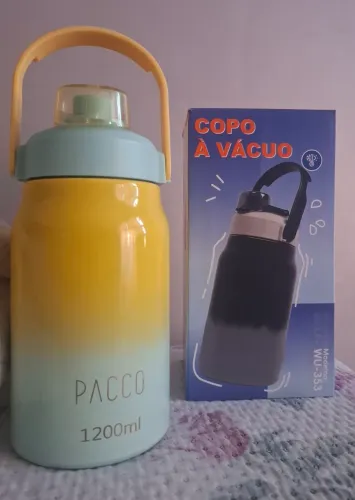 Vende-se garrafa térmica pacco