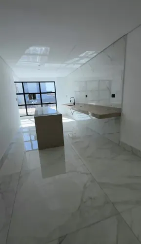 APARTAMENTO NOVO À VENDA NO GUILHERMINA VIEIRA CHAER