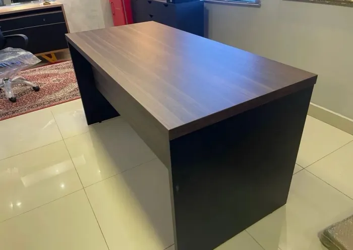 MESA DE ESCRITORIO 1.50x0.70 LONDON 40MM A LOJA IKONMIXOFFICE