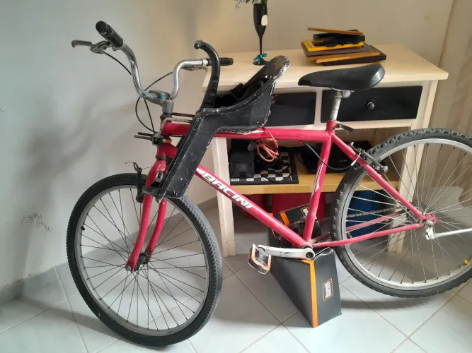 Bicicleta Adulto + cadeirinha infantil