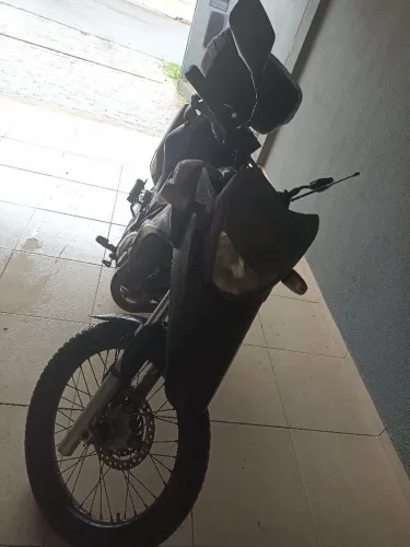 HONDA XRE 300 2011 (mto bem cuidada)