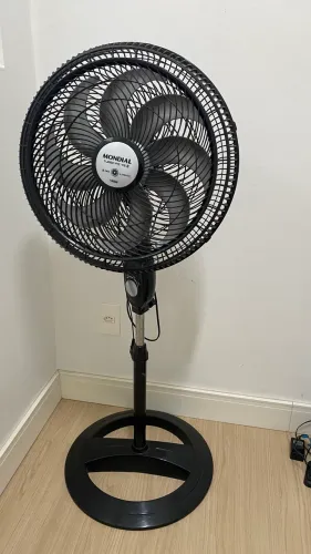 Ventilador de pé Mondial