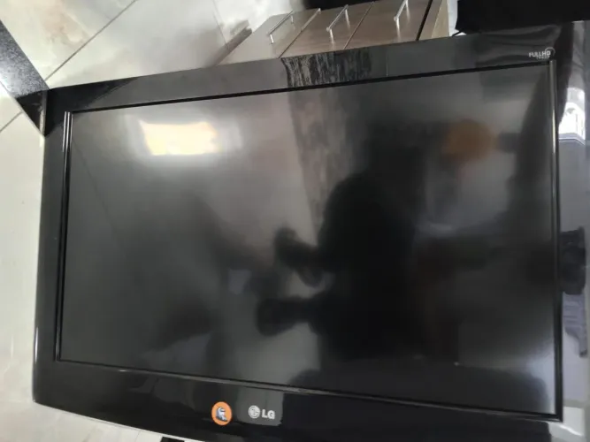 Tv LG para retirada de peças