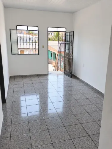 Aluga-se Apartamento na Alvorada - 2 Quartos + Garagem