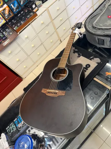 VIOLÃO TAKAMINE