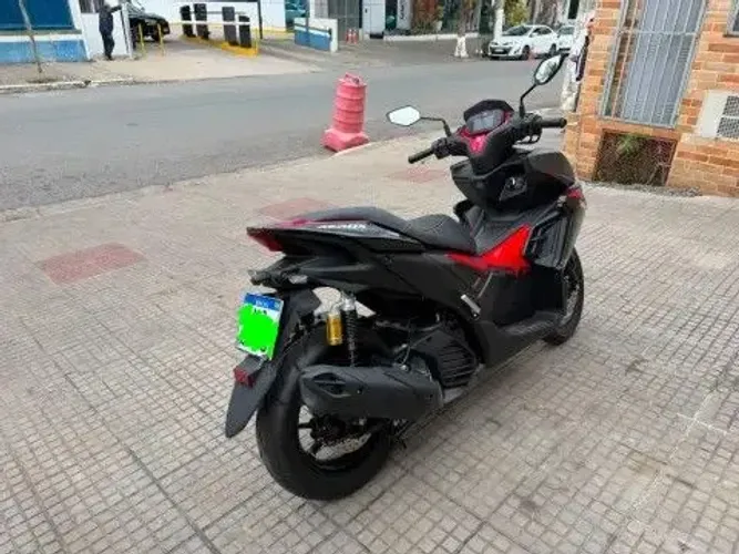 Yamaha Aerox 160 ABS Connected 2026 Preta