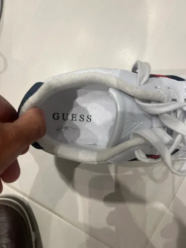 Tênis Guess original - comprado na Europa