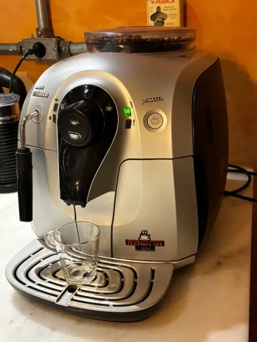 Cafeteira Philips Saeco xSmall Espresso Superautomática
