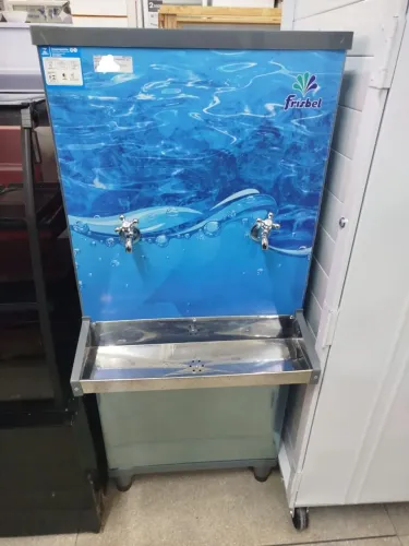 Bebedouro frisbel 50L atende de 60 a 150 pessoas por hora