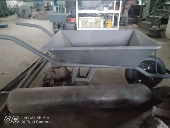 Vendo carrinho de mão zerado