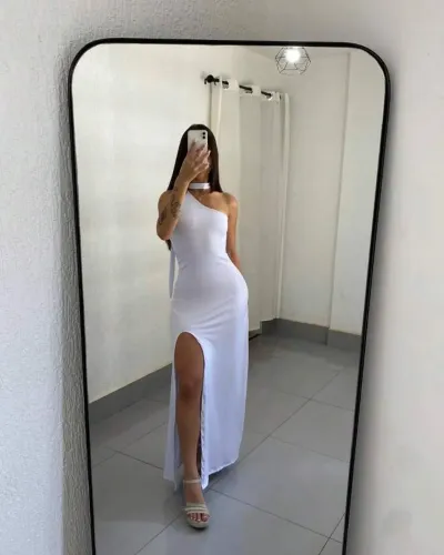 Vestido branco com bojo