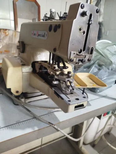 Vendo máquina de costura