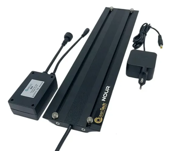 Luminária aquário plantado ocean tech noir plus 80cm