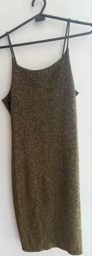 Vestido dourado e preto tamanho G