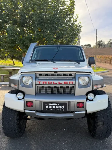 Troller T-4 4X4 3.2 20V TDI Cap. Rígida Diesel 2016