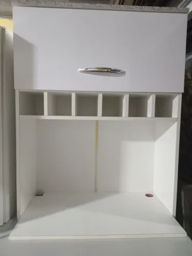 Armário aéreo para micro-ondas. (Entrego).